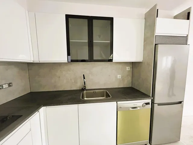 SE VENDE APARTAMENTO REFORMADO EN EL CENTRO DE PONFERRADA - foto 4