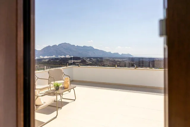 Villa 3 habitaciones 165m² en venta - Casco urbano — 26