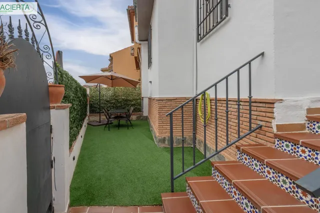 Encantadora Casa Reformada en Ogijares con Vistas y Espacios para Disfrutar — 37