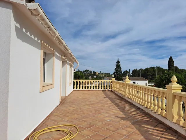 Casa de campo con gran parcela — 2