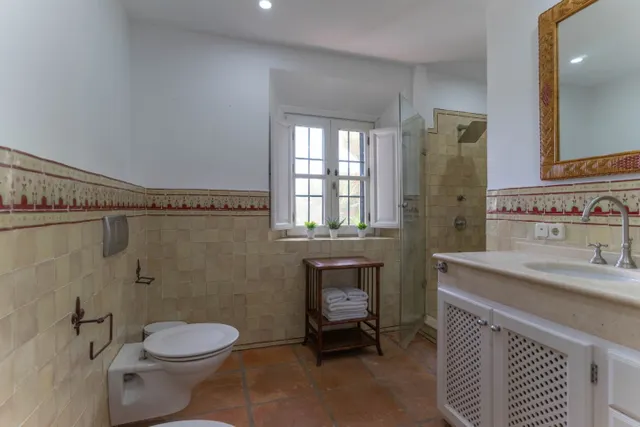 Bonita casa de campo con piscina, jardines y barbacoa — 28