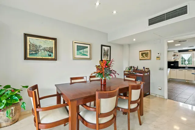 Exclusiva casa con piscina , ascensor y placas solares en llavaneres — 9