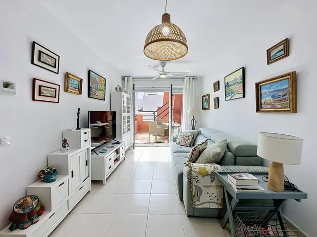 Ático con solárium privado a 500 m del mar, amueblado y list - foto 4