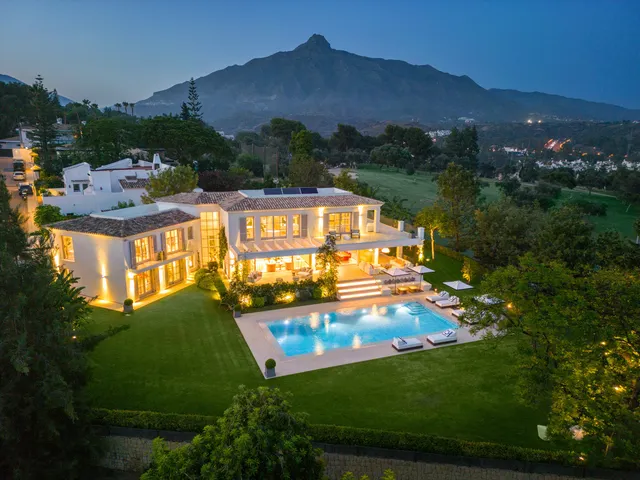Chalet 6 habitaciones 702m² en venta - Marbella