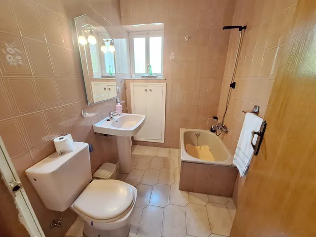 Casa modernista de 218 m2, en parcela de 518 m2, con jardín y garaje para varios vehículos en el centro de Monóvar — 33