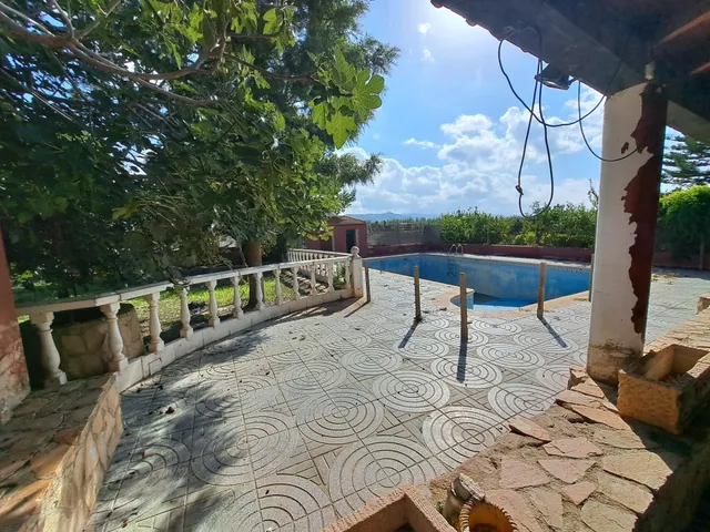 FINCA RURAL CON 4 VIVIENDAS Y NAVE — 22