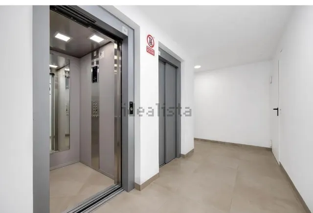 Piso nuevo a estrenar con terraza de 20 m2, piscina comunitaria y jardín en San Miguel de Salinas — 11