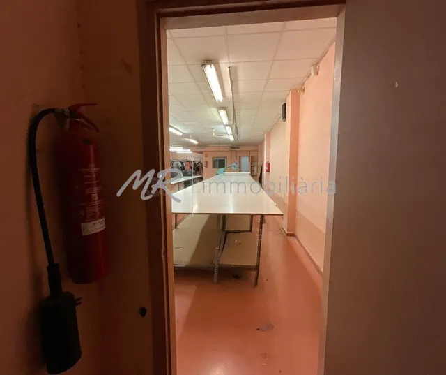 Local industrial céntrico en alquiler en Granollers! - foto 3