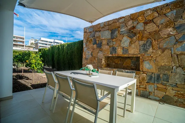 GRAN VILLA EN ORIHUELA COSTA, 4 HAB, 2 BAÑOS — 11