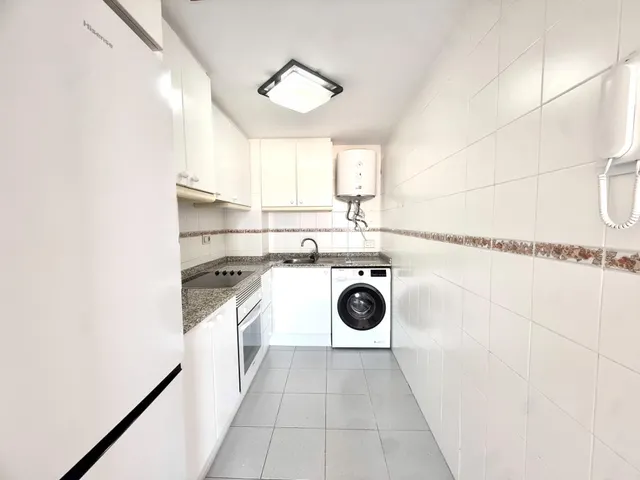 Piso de 1 habitación en venta en Avda. Ausias March — 7