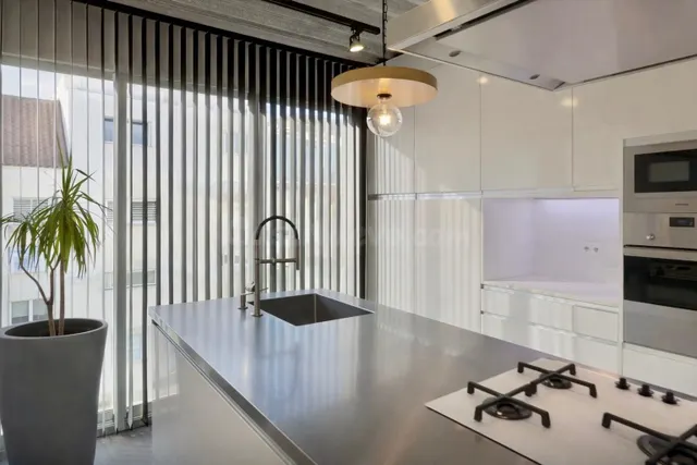 Ático tipo loft con gran terraza privada en Mestalla - foto 2