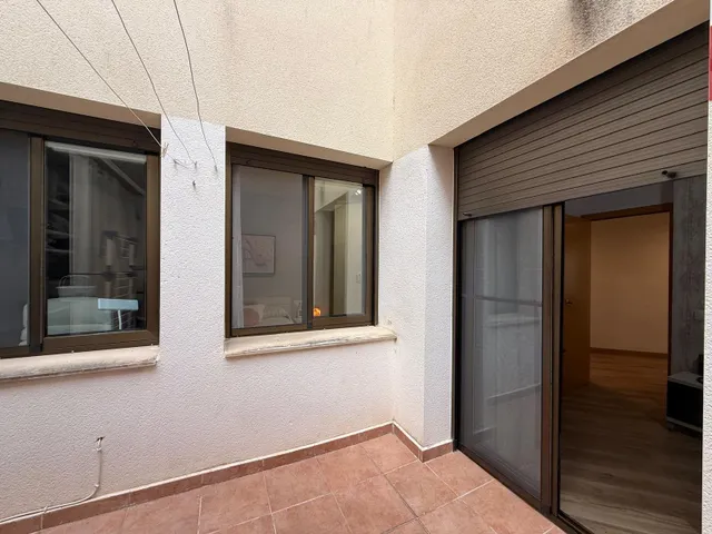 PISO DE 4 DORMITORIOS CON BALCÓN Y PATIO INTERIOR EN VENTA EN LA RÀPITA — 8