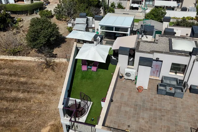 Precioso ático con terraza privada — 47