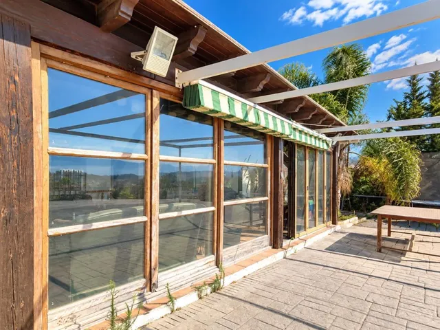 VENTA DE EXCEPCIONAL FINCA RÚSTICA CON GRAN PARCELA Y EDIFICACIONES EN ESTEPONA — 2