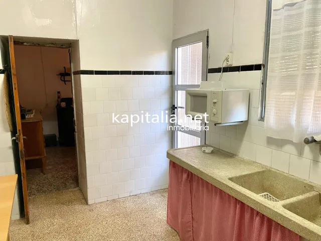 Casa a la venta en Ráfol de Salem. — 15