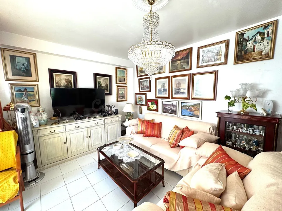 Amplia Vivienda de 4 habitaciones