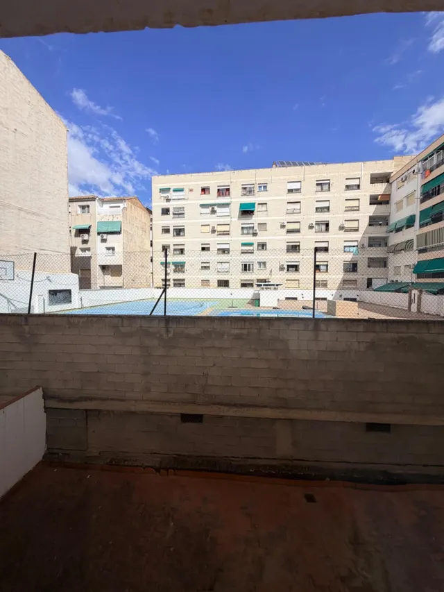 ¡Fantástica vivienda en alquiler con 4 dormitorios! — 24