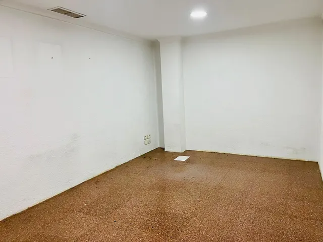 ENTRESUELO COMERCIAL EN REINA VICTORIA — 6