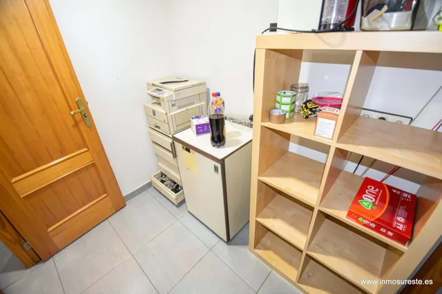 ¡Novedad! Venta de entresuelo, zona Reyes Católicos, 146 m2 — 17