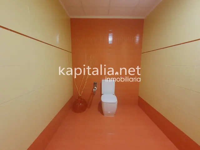 Local comercial en alquiler en Ontinyent. — 6