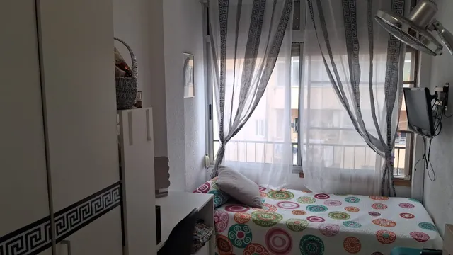 Venta piso reformado junto hospital - tercero sin ascensor — 4