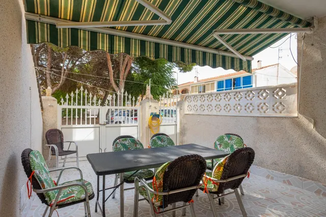 Bungalow en planta baja a 400 metros de la Playa de Los Náufragos — 5