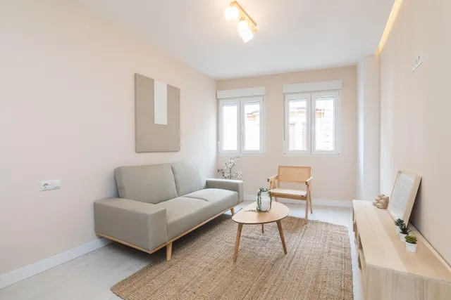 VIVIENDA RECIÉN REFORMADA EN VENTA CALLE CORREDORA · ELCHE — 21