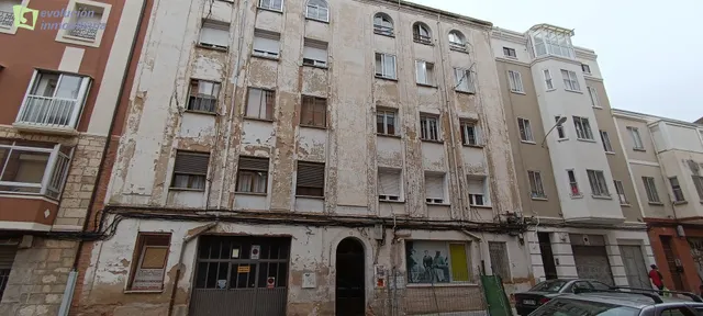 Se vende piso en calle San Isidro - Burgos — 20