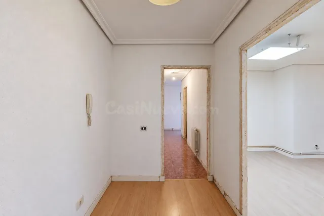 Piso exterior de 111 m2 con 4 dormitorios, garaje y trastero - foto 3