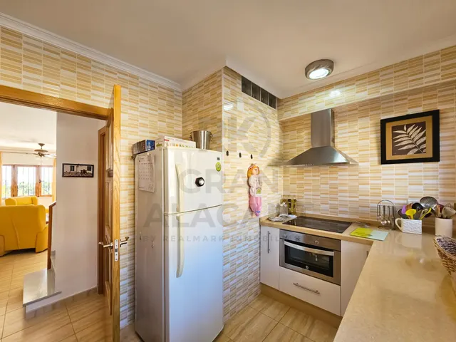 Bungalow con terraza de 25 m2 y vistas a Tabarca a 200 m del mar — 9