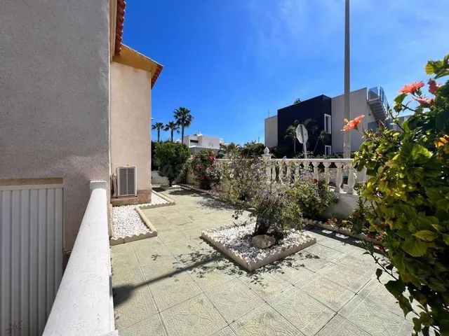 Casa 3 habitaciones 132m² en venta - Sector 25 — 5