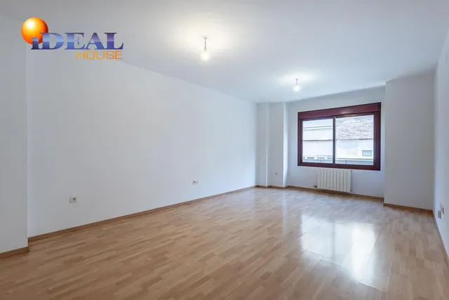 Ático dúplex junto Alhamar con 2 garajes y 2 trasteros — 6