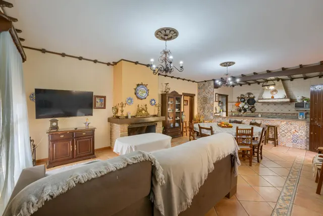 Espectacular chalet con piscina de diseño, jardín de 2.000 m2 y 4 dormitorios con baño propio — 15