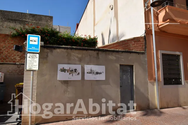 ¡EXCELENTE UBICACIÓN! CASA PARA REFORMAR CON TERRAZA Y BARBACOA — 16