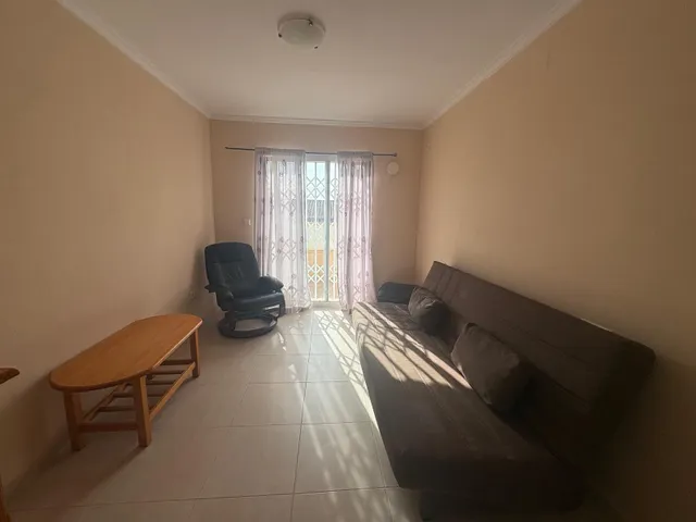 Adosado con tres dormitorios en el chaparral y listo para entrar a vivir — 25