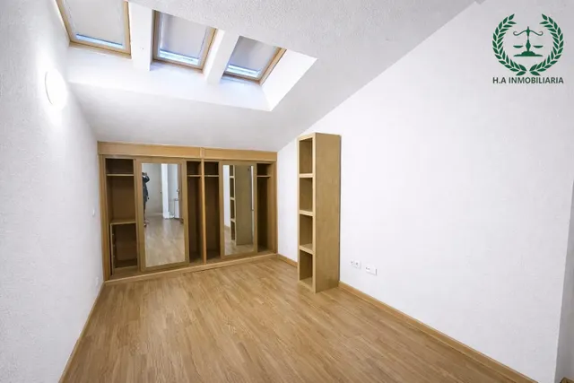 DUPLEX LUMINOSO EN EL MOLAR, CON TRASTERO — 10