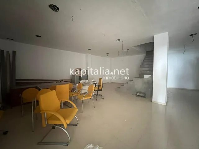 Local comercial a la venta en Ontinyent, zona San Jose. — 5