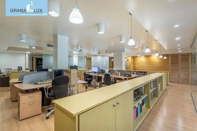 EXCLUSIVO INMUEBLE EN PLAZA DE CARRETAS, JUNTO AL EMBLEMÁTICO PASEO DEL SALÓN — 10