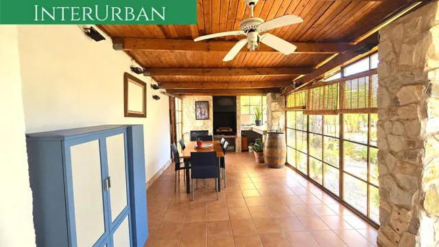 Espectacular chalet independiente con piscina privada y gran parcela en La Pobla de Vallbona — 18