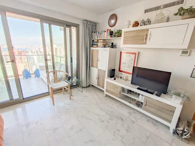 Amplio piso de 2 dorm. en la emblemática y moderna Torre Lugano - www.inmobiliarialesdunes.com — 9