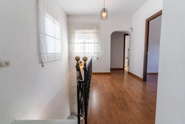 CASA CON AMPLIO JARDÍN EN CANTARRANAS — 39