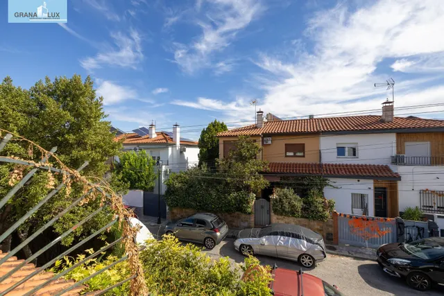 Preciosa casa en Ogíjares con piscina y jardín — 24