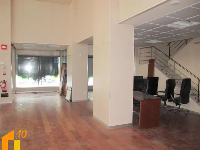 Local en venta en avd. Del Cid. — 7