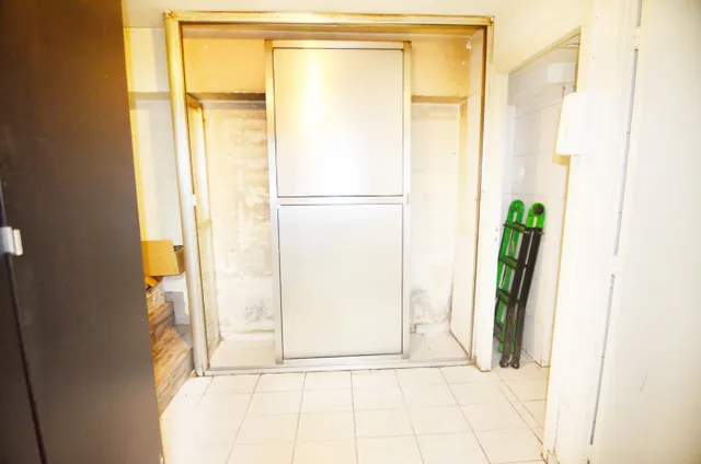 Urbis te ofrece un local comercial en venta en zona Centro, Salamanca. — 32