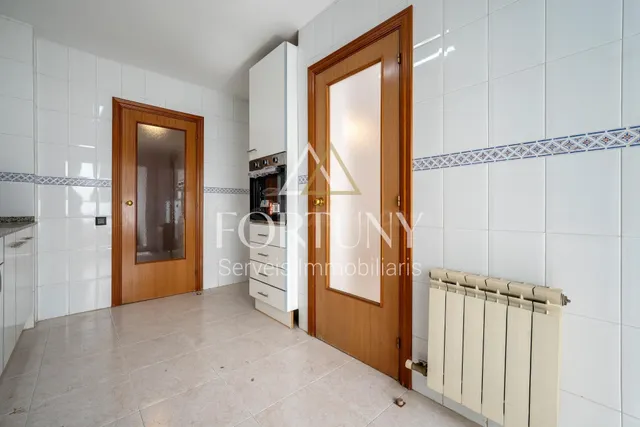 Piso en venta en calle Alcalde Joan Bertran, Reus. - foto 3