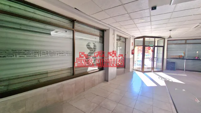 ¡¡ INTERESANTE BAR CAFÉ SOLO DE ALQUILER PARA MONTARLO A TU GUSTO EN FRENTE DE COLEGIOS !!. — 3