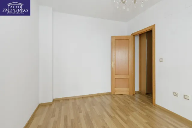 Piso en Armilla Centro con patio de 46 m2, 2 dormitorios y metro — 16