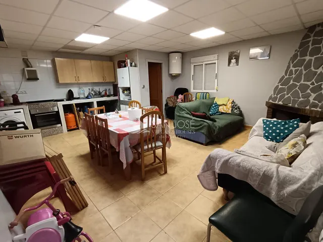 VENTA DE CHALET EN LA ROMANA, ZONA LA BOQUERA — 3