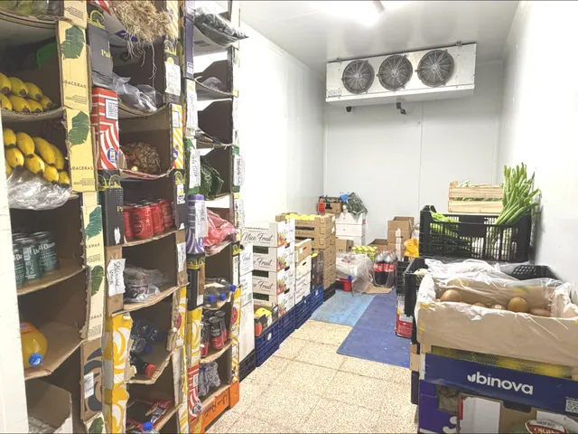 FRUTERIA / SUPERMERCADO EN TRASPASO — 4