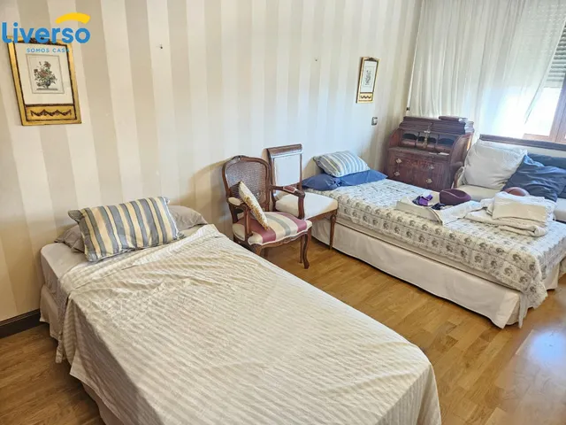 Espectacular pisazo en pleno centro, impresionantes vistas, no dudes en visitarlo!!! — 22